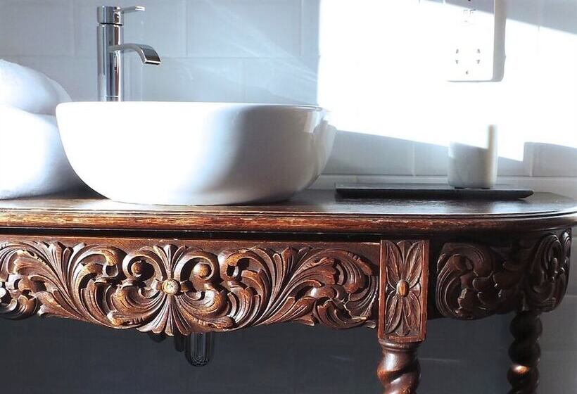 اتاق استاندارد, Antler Guest House