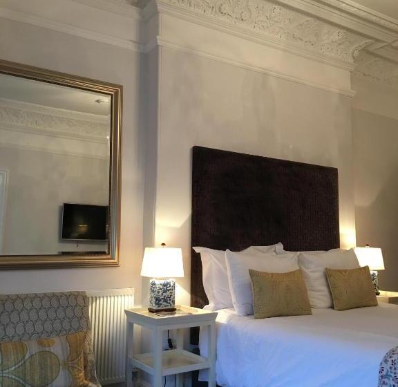 اتاق سوپریور سه تخته, Antler Guest House