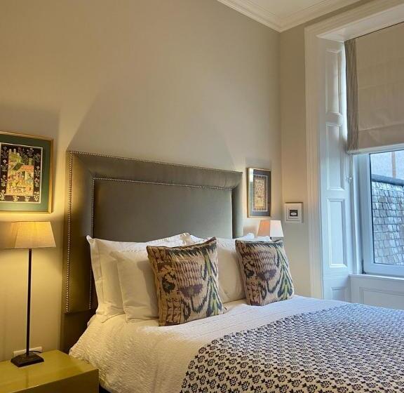 اتاق استاندارد, Antler Guest House