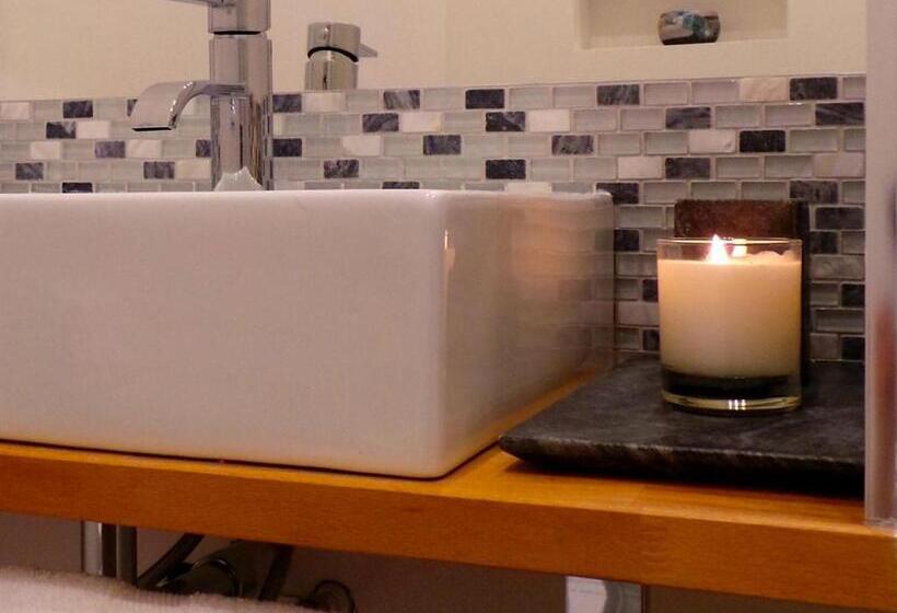 اتاق استاندارد, Antler Guest House