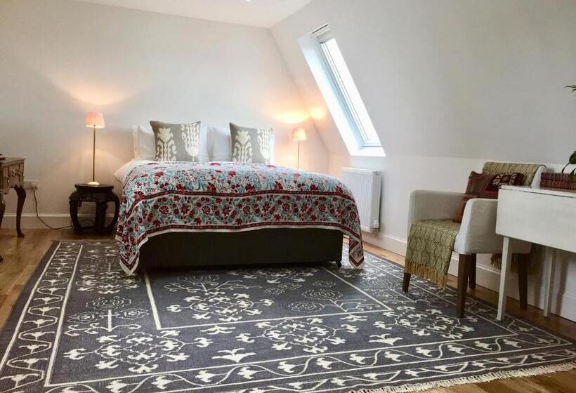 اتاق لوکس با تخت بزرگ, Antler Guest House