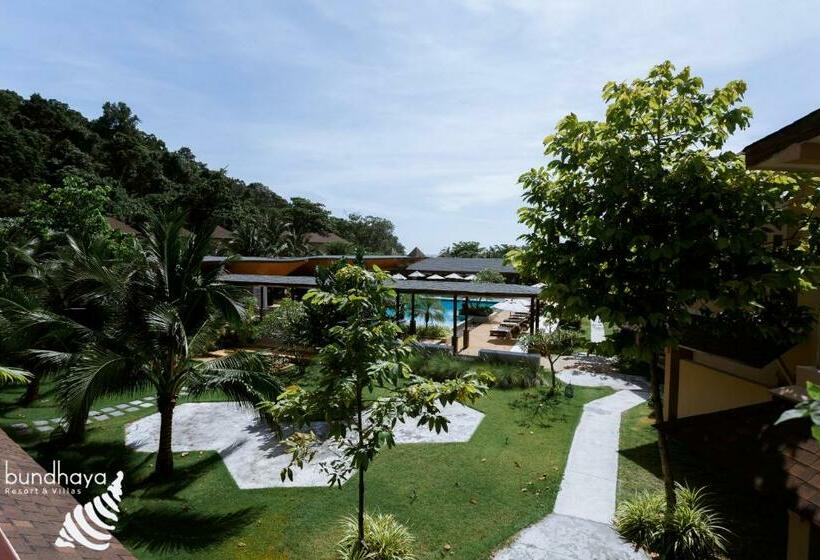 バルコニー付きデラックスルーム, Bundhaya Villas