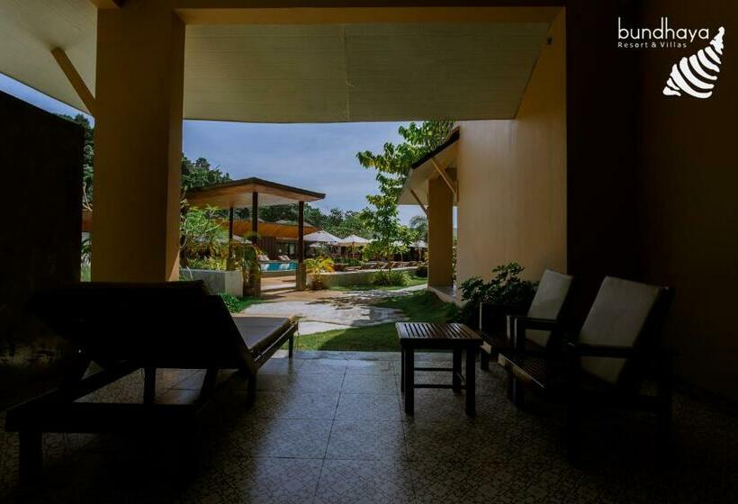 Номер Deluxe с Балконом, Bundhaya Villas