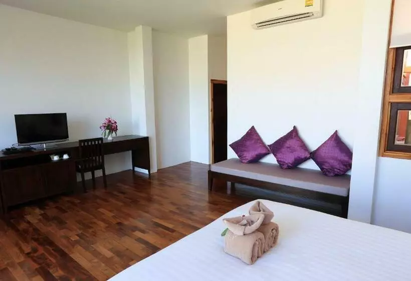 バルコニー付きデラックスルーム, Bundhaya Villas