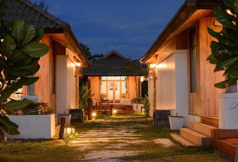 オーシャンビューのスタンダードバンガロー, Bundhaya Villas