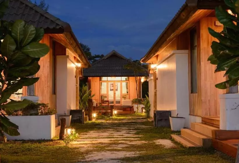オーシャンビューのスタンダードバンガロー, Bundhaya Villas