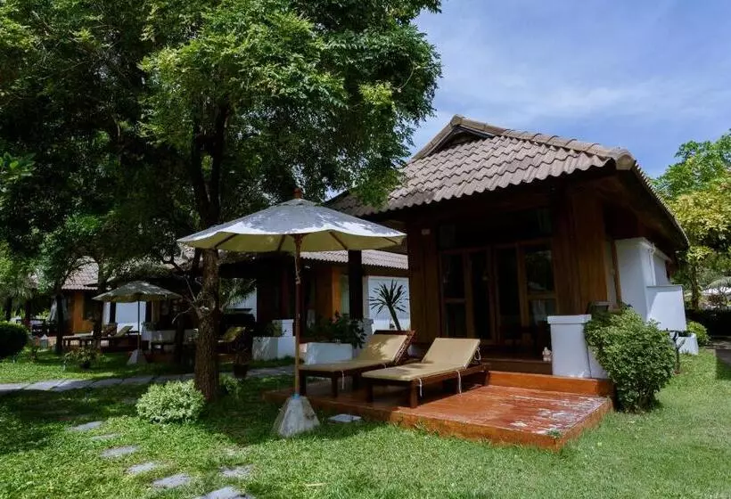 オーシャンビューのスタンダードバンガロー, Bundhaya Villas