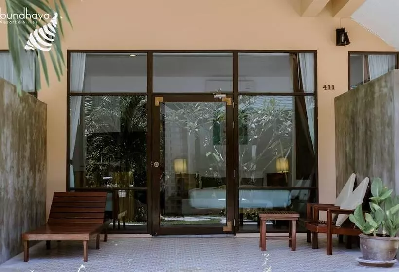 バルコニー付きデラックスルーム, Bundhaya Villas