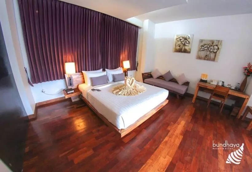 デラックスルーム, Bundhaya Villas