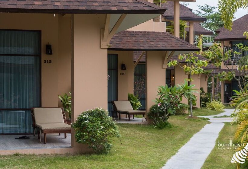 デラックスルーム, Bundhaya Villas