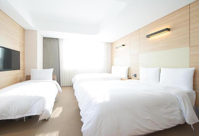 Quarto Familiar, Acube Hotel Dongdaemun