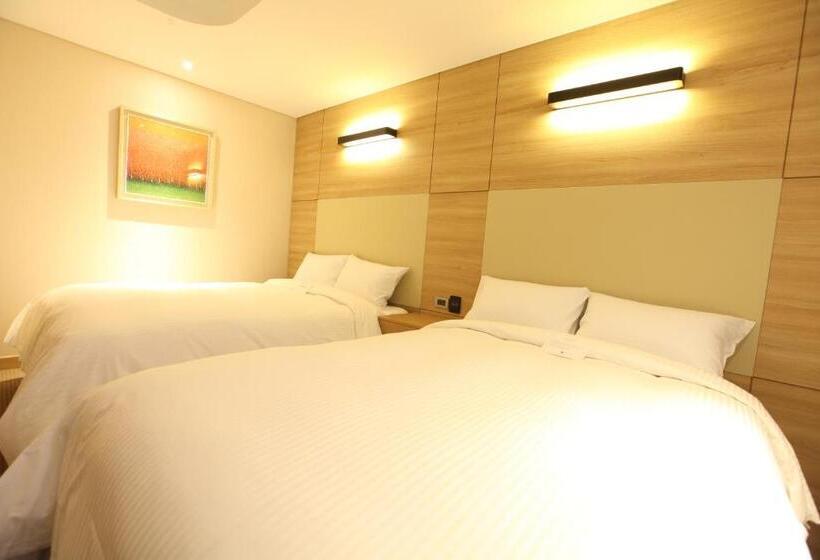 Escritório Estándar, Acube Hotel Dongdaemun