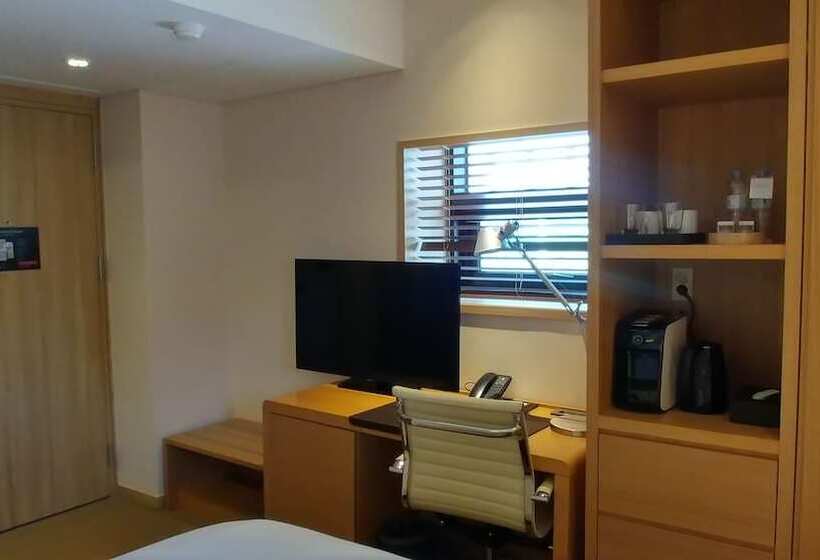 Escritório Estándar, Acube Hotel Dongdaemun