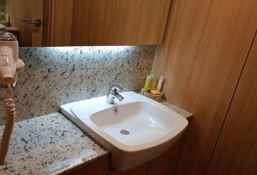 Escritório Estándar, Acube Hotel Dongdaemun