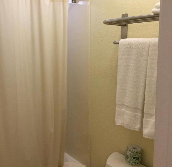 חדר סטנדרט, Beverly Inn