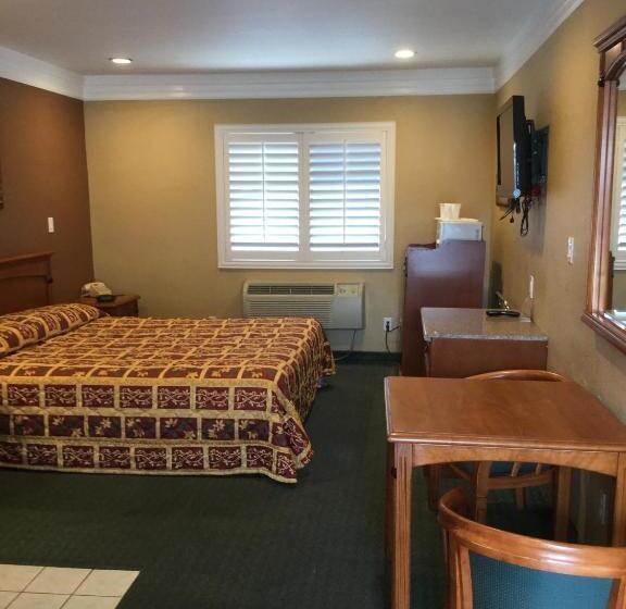 חדר סטנדרט, Beverly Inn