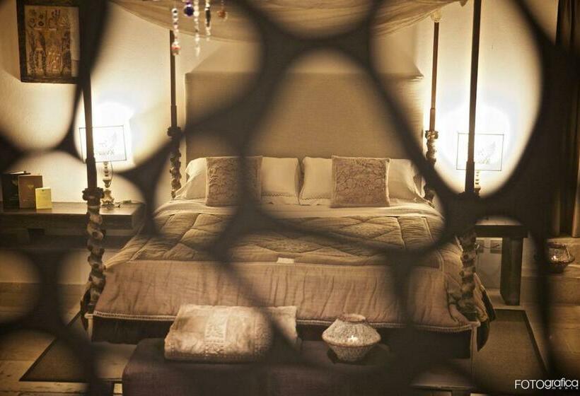 اتاق لوکس با وان آب گرم, Torre Del Parco