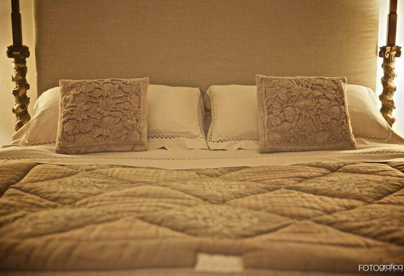 اتاق لوکس با وان آب گرم, Torre Del Parco