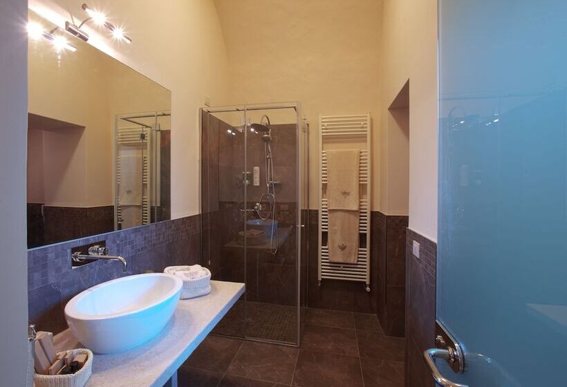 اتاق کلاسیک, Torre Del Parco