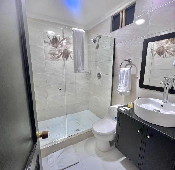 اتاق ساده سه نفره, Ingenio Reina Isabel