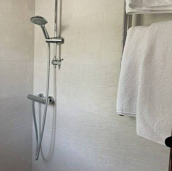 标准间, Priory Tearooms Burford With Rooms