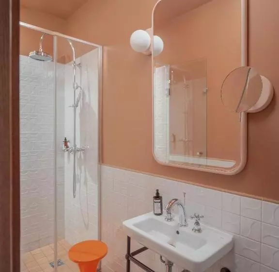 Chambre Prestige, Saintandre Des Arts