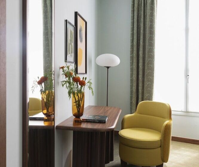 Chambre Executive, Saintandre Des Arts