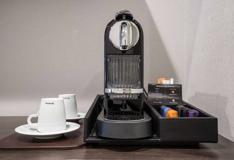 标准间带双人床, The Bernic Hotel New York City, Tapestry Collection By Hilton