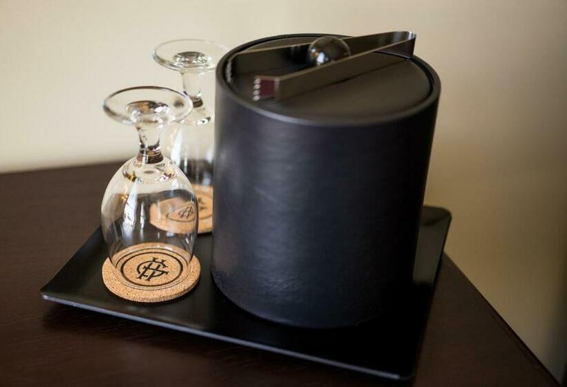 جناح سرير كينج, The Mount Vernon Grand