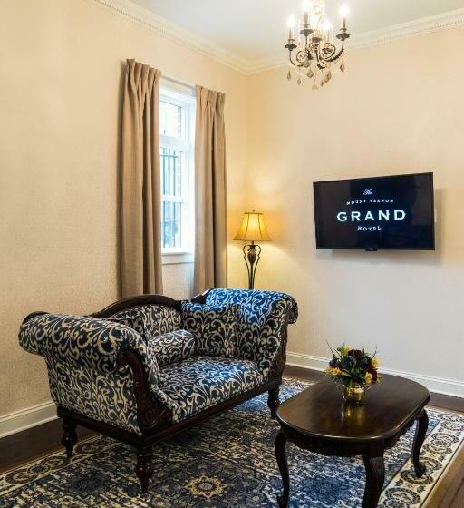 جناح سرير كينج, The Mount Vernon Grand