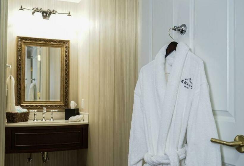 جناح سرير كينج, The Mount Vernon Grand