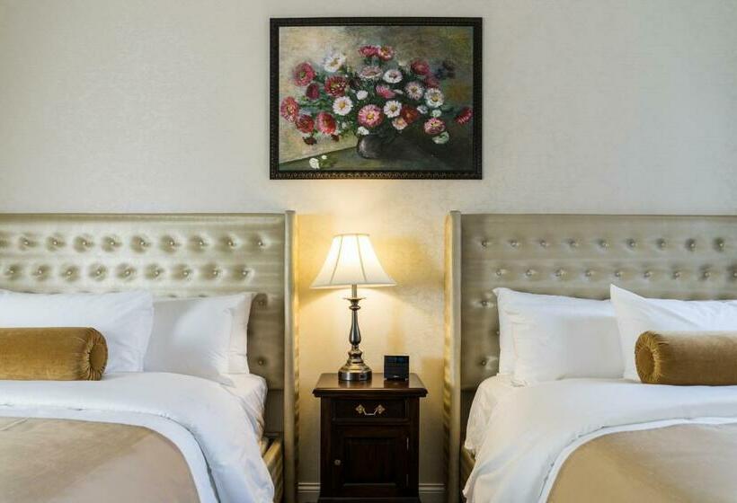 غرفة سوبيريور, The Mount Vernon Grand