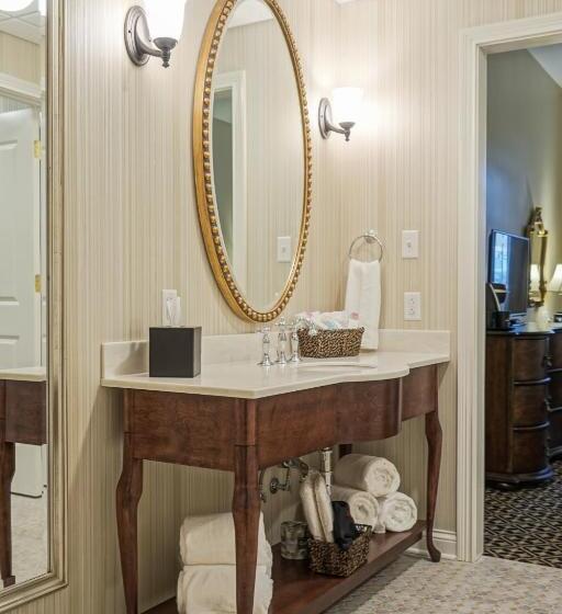 غرفة قياسية فردية لذوى الإحتياجات الخاصة, The Mount Vernon Grand