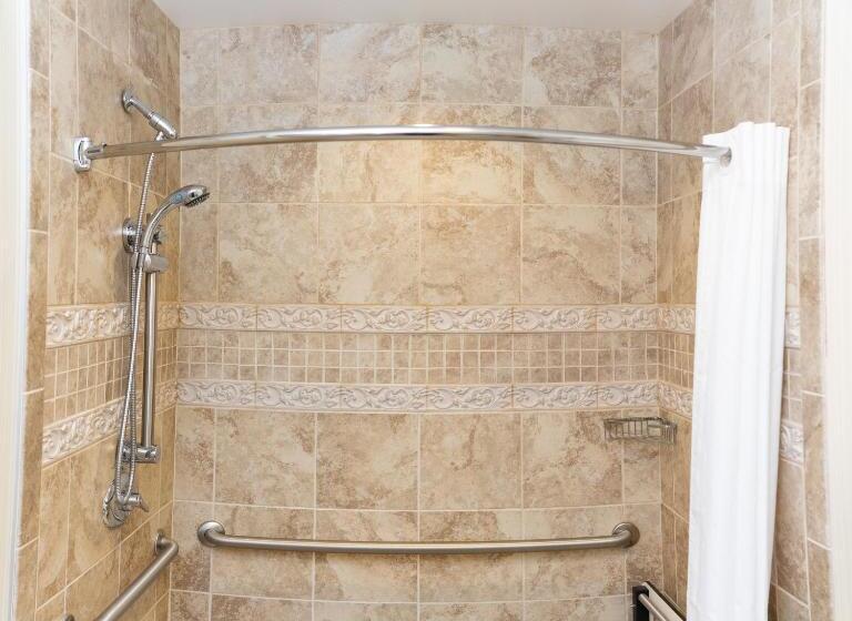 غرفة قياسية فردية لذوى الإحتياجات الخاصة, The Mount Vernon Grand