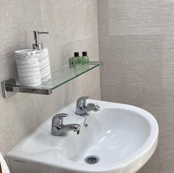 标准间, Priory Tearooms Burford With Rooms