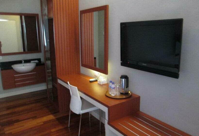 غرفة قياسية, Trio Indah 2