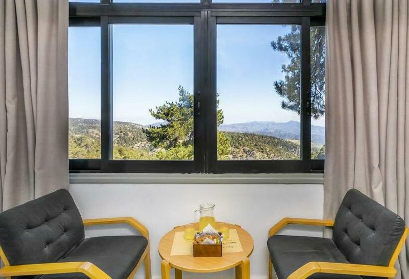 패밀리 룸 산 전망, Troodos Hotel & Spa