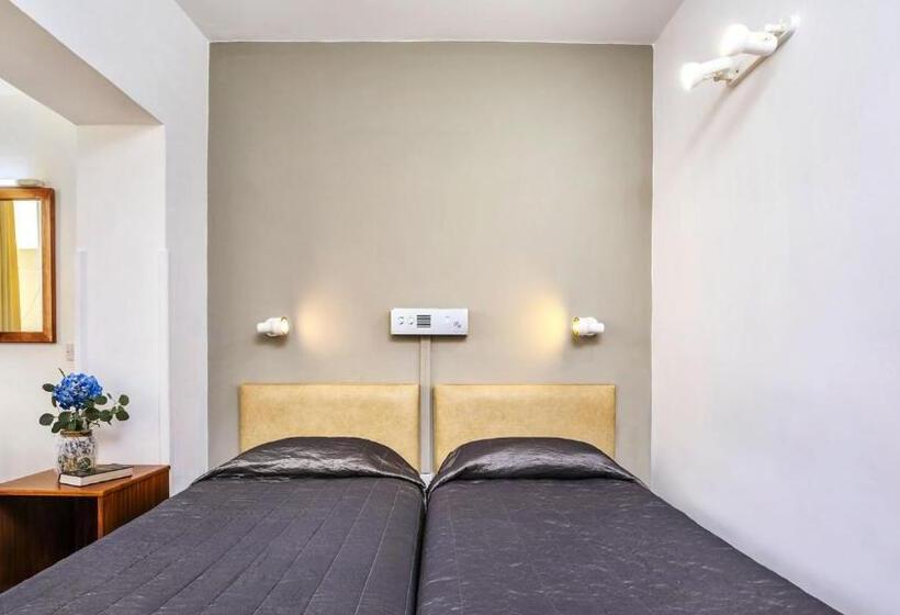 经济房, Troodos Hotel & Spa