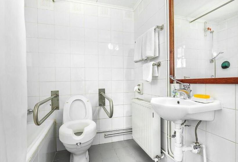 家庭山景房, Troodos Hotel & Spa