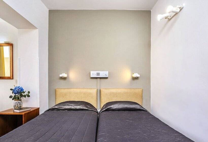 经济房, Troodos Hotel & Spa