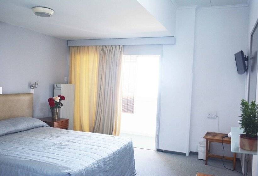 家庭间, Troodos Hotel & Spa