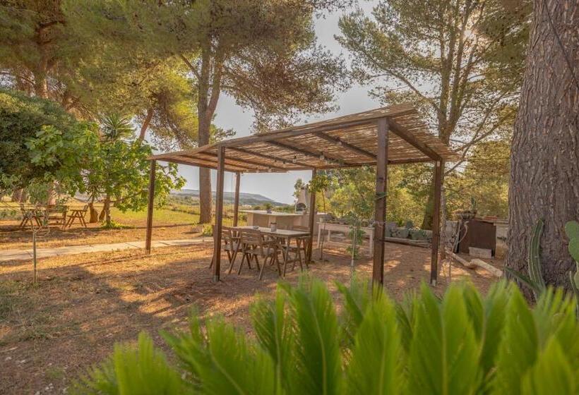 带花园景观及2个卧室的公寓, La Dimora Di Ulisse