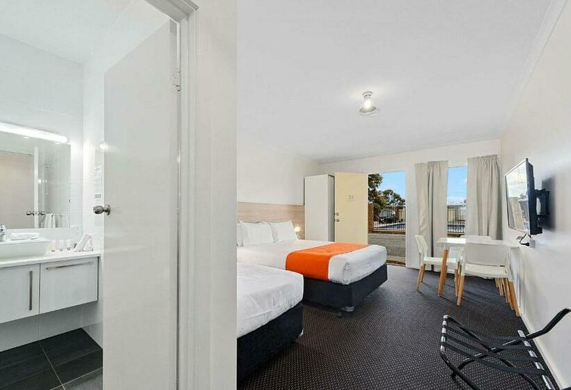 Номер Стандарт Трехместный, Comfort Inn Flinders On Main