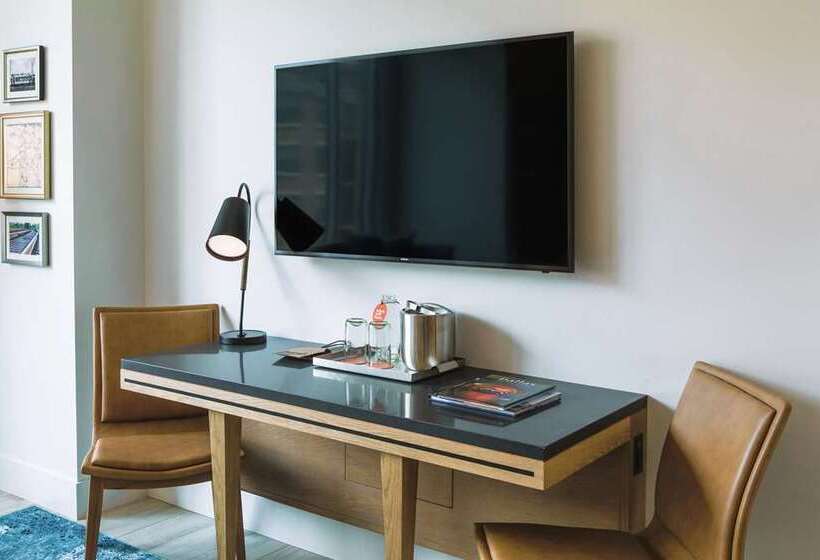 اتاق استاندارد, The Bernic Hotel New York City, Tapestry Collection By Hilton