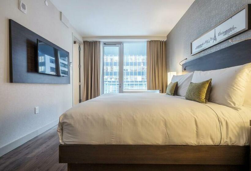 带大床的套房, The Bernic Hotel New York City, Tapestry Collection By Hilton