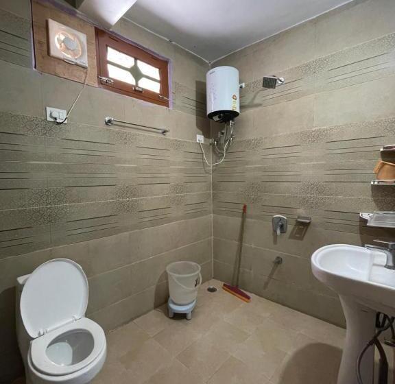 اتاق استاندارد با چشمانداز کوهستان, Chojh Inn Guest House