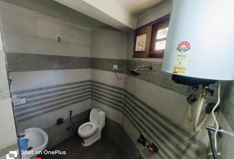 اتاق استاندارد با چشمانداز کوهستان, Chojh Inn Guest House