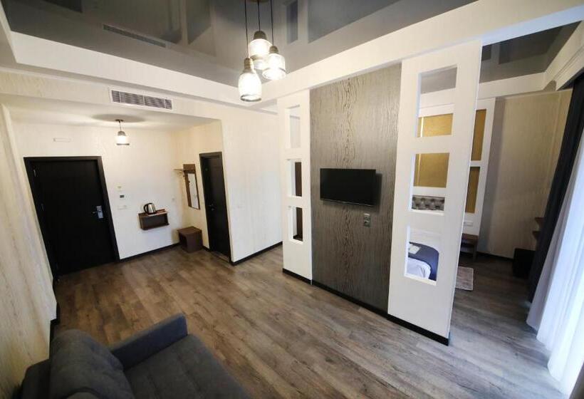 اتاق لوکس خانوادگی, Panoramic