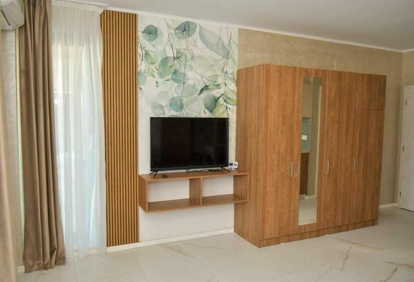 豪华工作室, Tudor By Dedal Apart