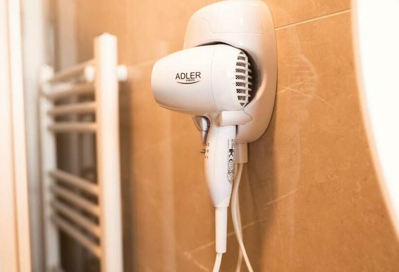 豪华工作室, Tudor By Dedal Apart